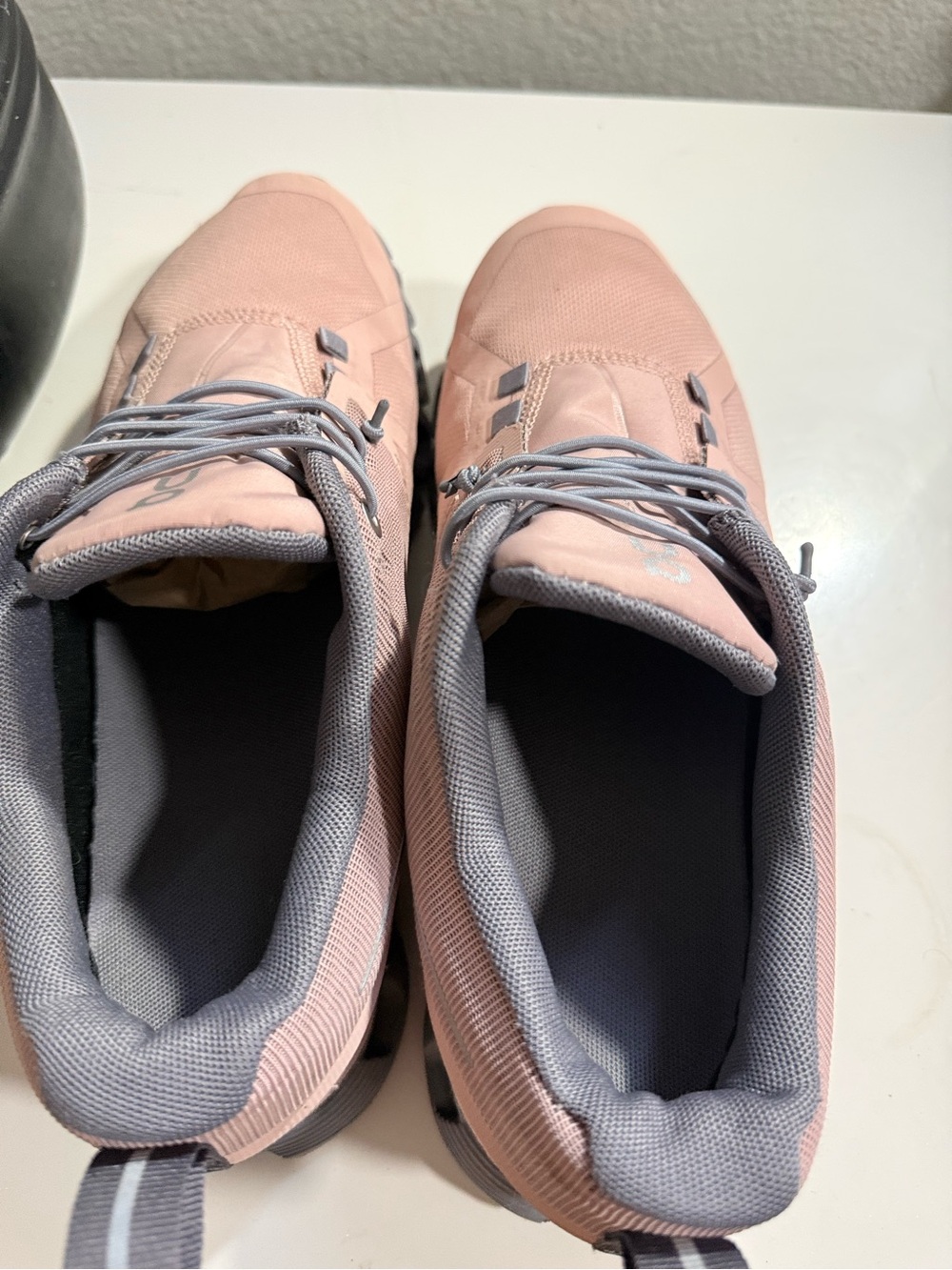 On Running cloud 5 Women size 8.5 waterproof sneakers in Blush Pink and Gray - Picture 7 of 11